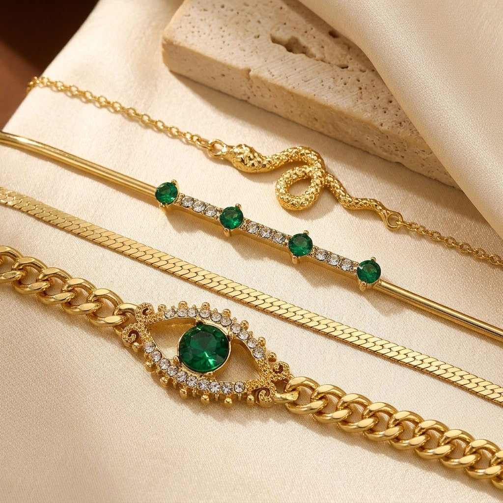 Conjunto de Pulseiras de Charme em Ouro e Esmeralda
